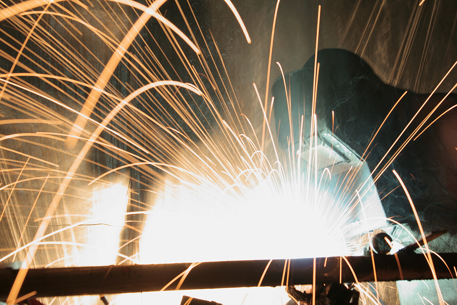 992604_Welder.jpg [5.33 MB]